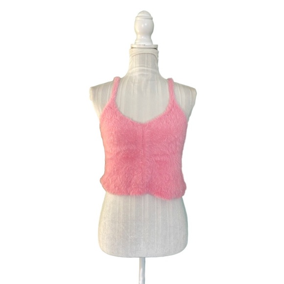 Tops - NWOT Crop Top !